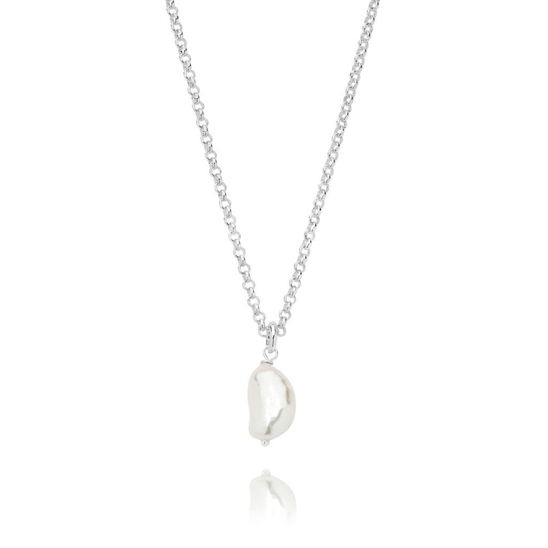 Silver belcher necklet with organic pearl pendant