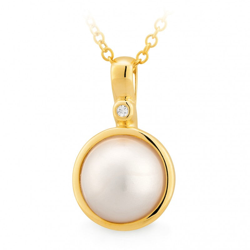 Mabe Pearl & Diamond Pendant in 9ct Yellow Gold